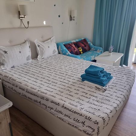 Blaxy Resort Stefi Cu Acces La Piscine Gratuit Douăzeci şi Trei August Eksteriør billede