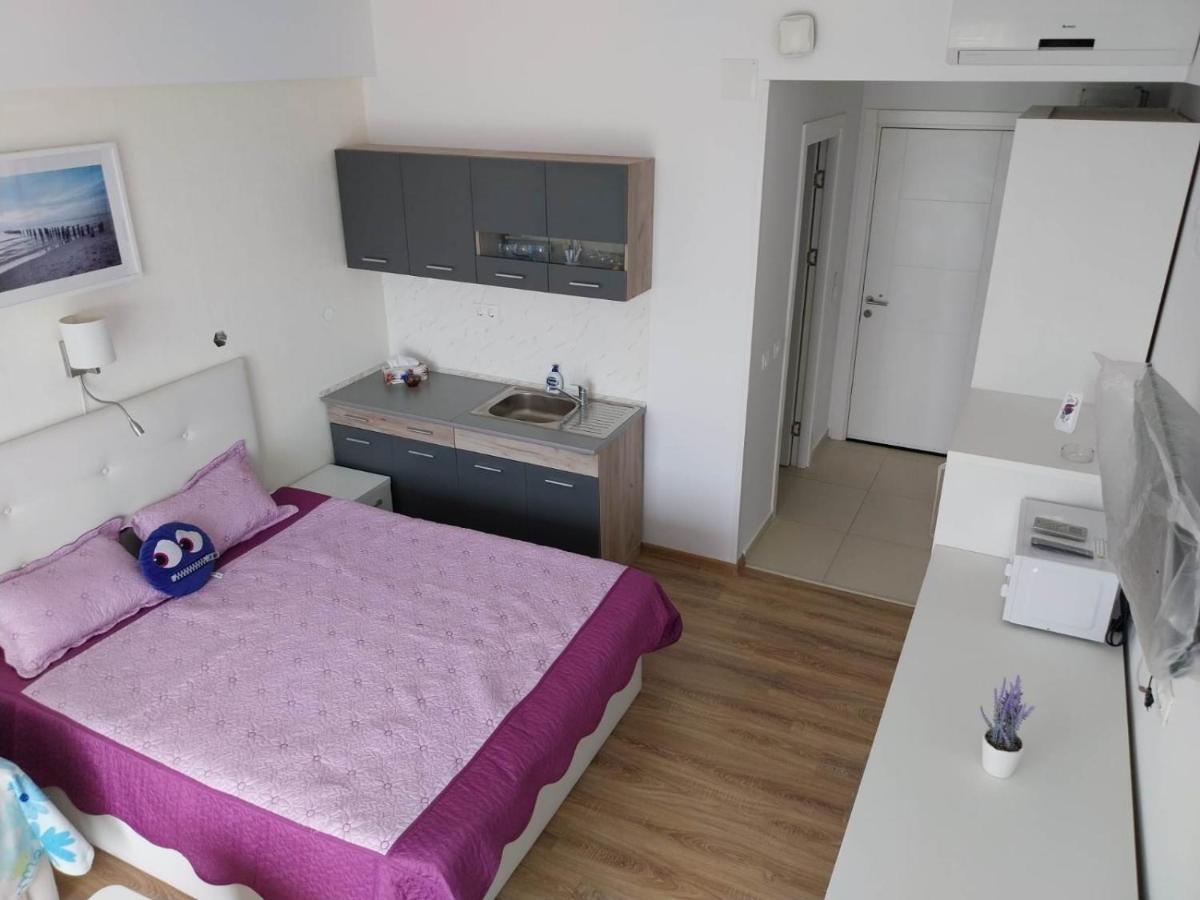 Blaxy Resort Stefi Cu Acces La Piscine Gratuit Douăzeci şi Trei August Eksteriør billede