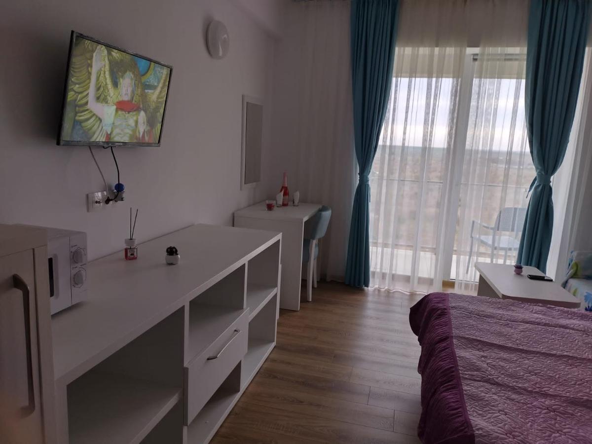 Blaxy Resort Stefi Cu Acces La Piscine Gratuit Douăzeci şi Trei August Eksteriør billede