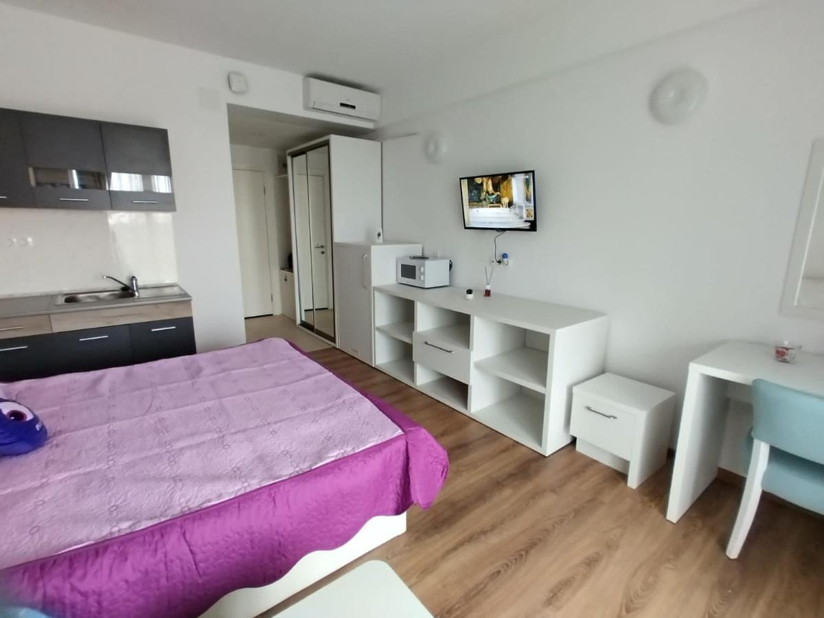 Blaxy Resort Stefi Cu Acces La Piscine Gratuit Douăzeci şi Trei August Eksteriør billede