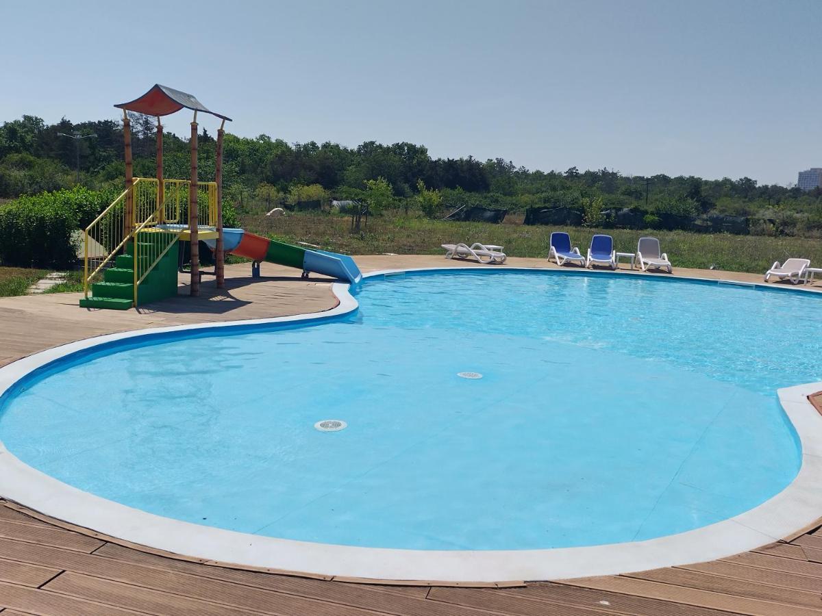 Blaxy Resort Stefi Cu Acces La Piscine Gratuit Douăzeci şi Trei August Eksteriør billede